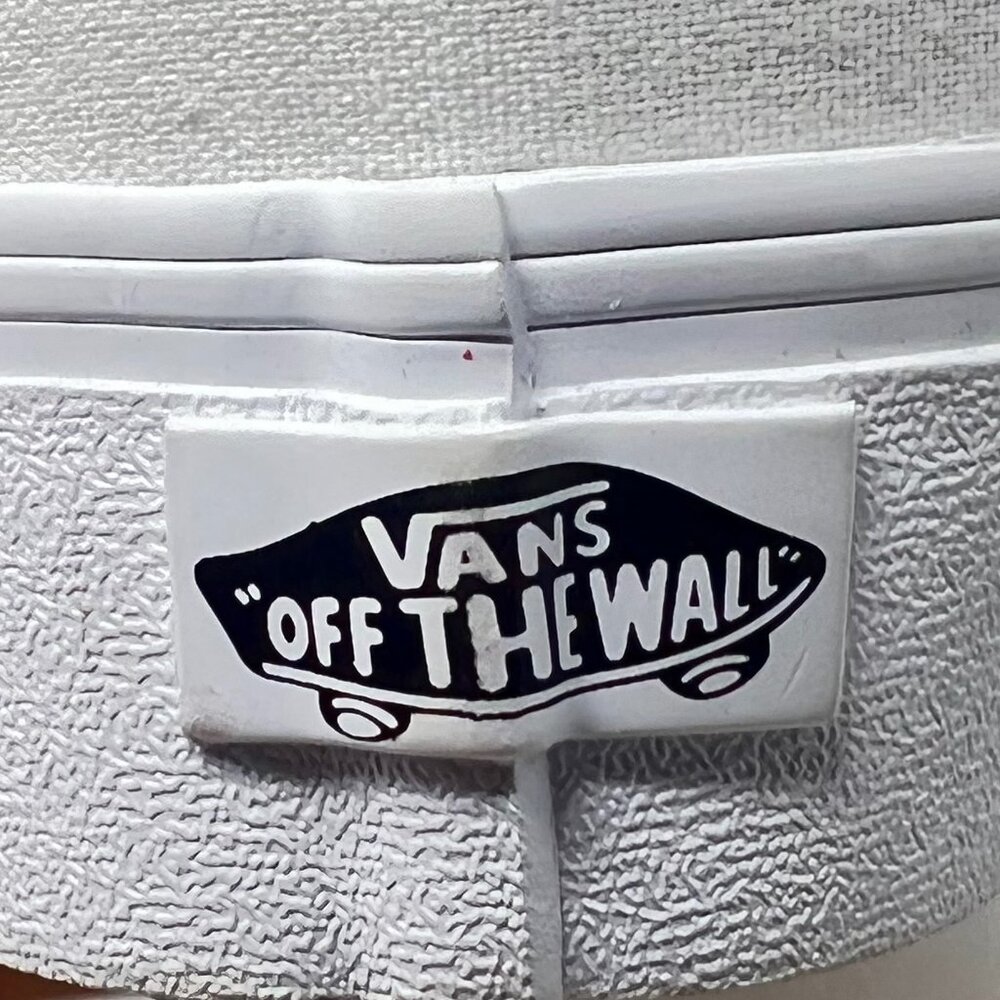Vans Mens 8 Wm 9.5 Classic Slip On Solid White Skater Sneaker Shoes Indie Boho - Picture 7 of 10